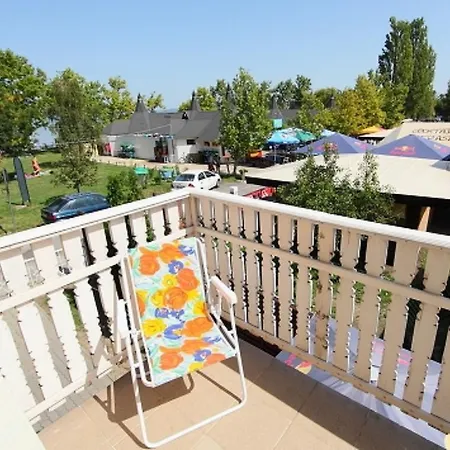 شقة Fenyves House
