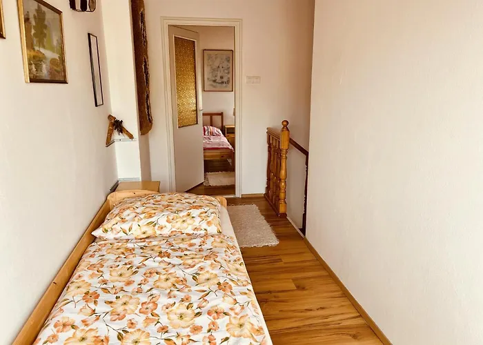 Fenyves House アパート *