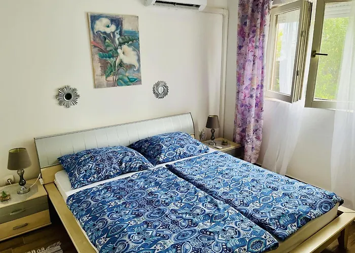 Fenyves House Lägenhet Balatonfenyves