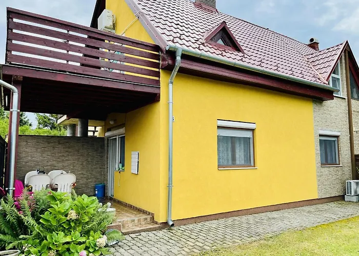 Fenyves House